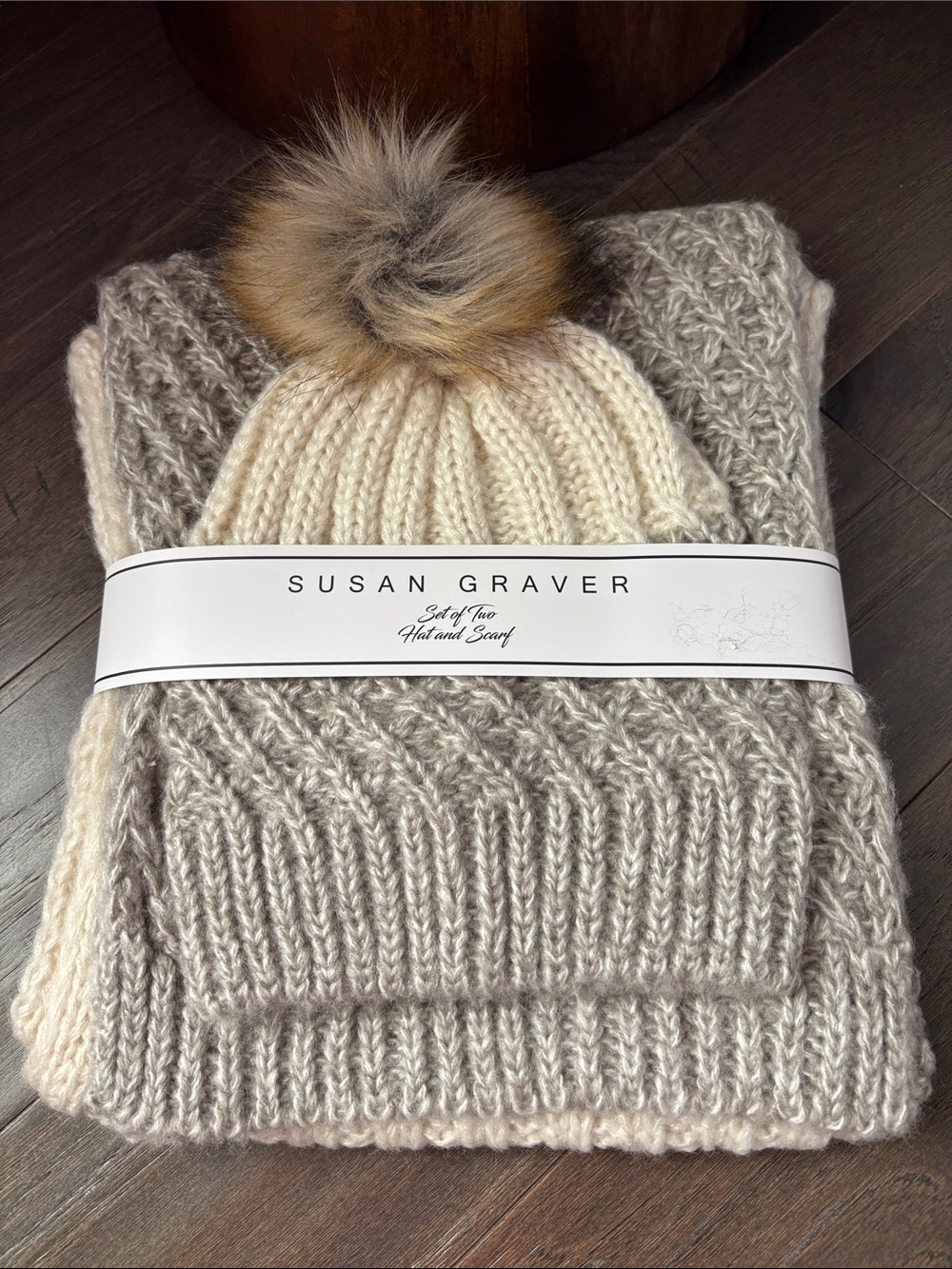Susan Graver Fuax Fur Pom Pom Hat & Scarf set,acrylic knit,soft,